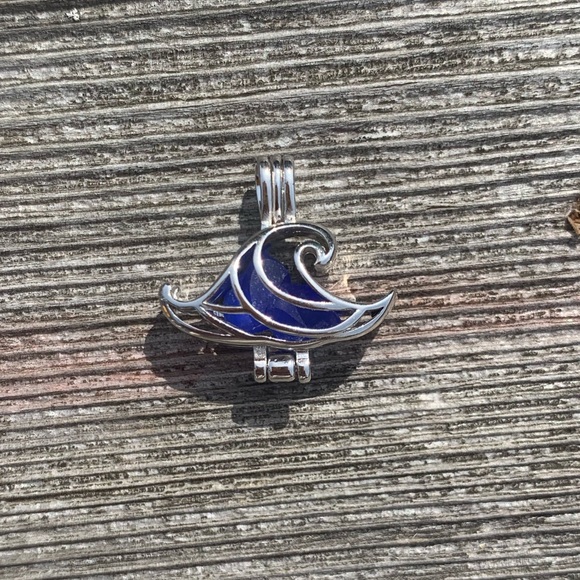 Sterling Silver Wave Locket Genuine Sea Glass Blue - Picture 3 of 4